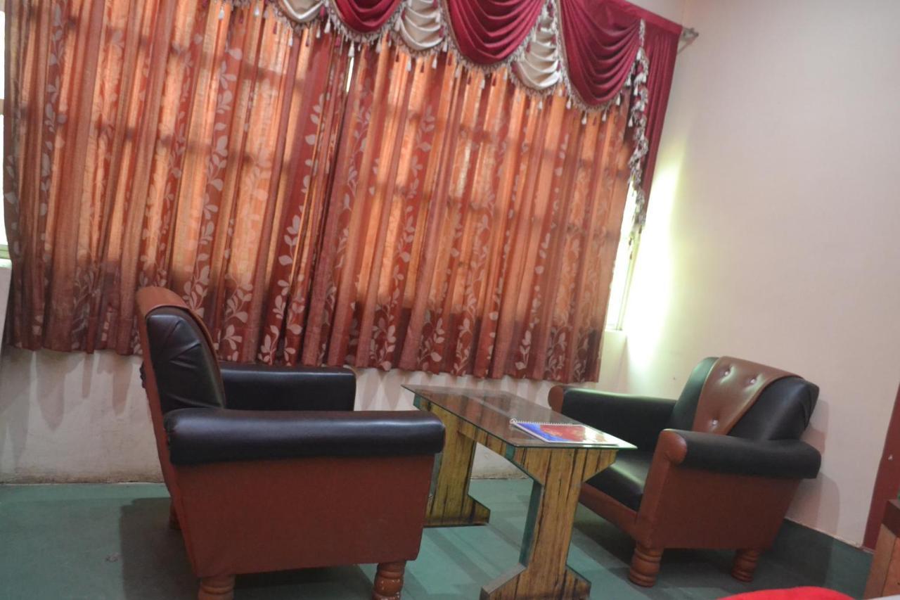 Hotel Golden Palace Kendrapara Esterno foto